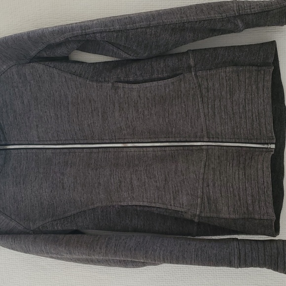 Lululemon Radiant Jacket II in Heathered Core Dark Grey - Picture 4 of 12